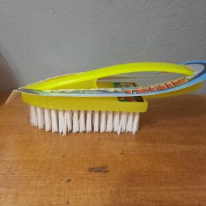 Escova limpa tenis